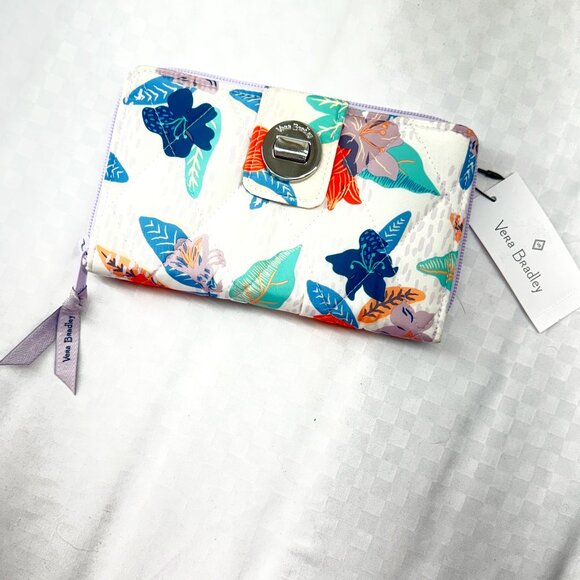 NWT Vera Bradley Turnlock RFID Ultralight Wallet in Tropical Floral - Picture 1 of 6